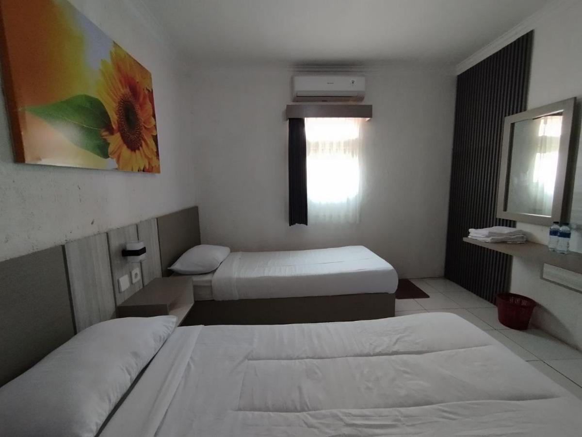 Hotel Syariah Selamat Sukabumi Dış mekan fotoğraf